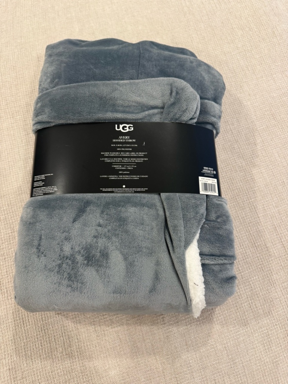 UGG Avery Hooded Throw - Light Blue with White Sherpa - Picture 2 of 3